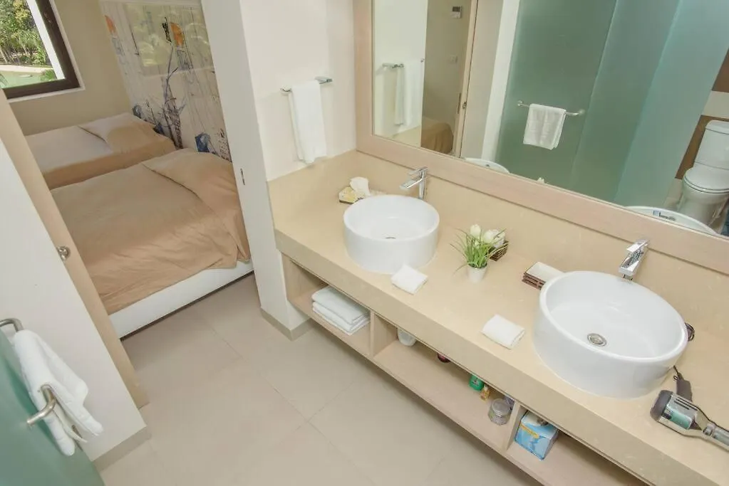 Beautiful Condo In Playa Del Carmen Inside Corasol